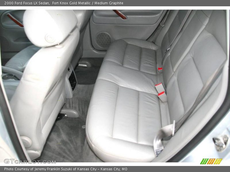 Fort Knox Gold Metallic / Medium Graphite 2000 Ford Focus LX Sedan
