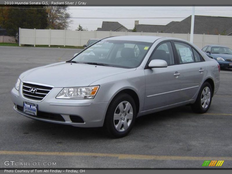 Radiant Silver / Gray 2010 Hyundai Sonata GLS