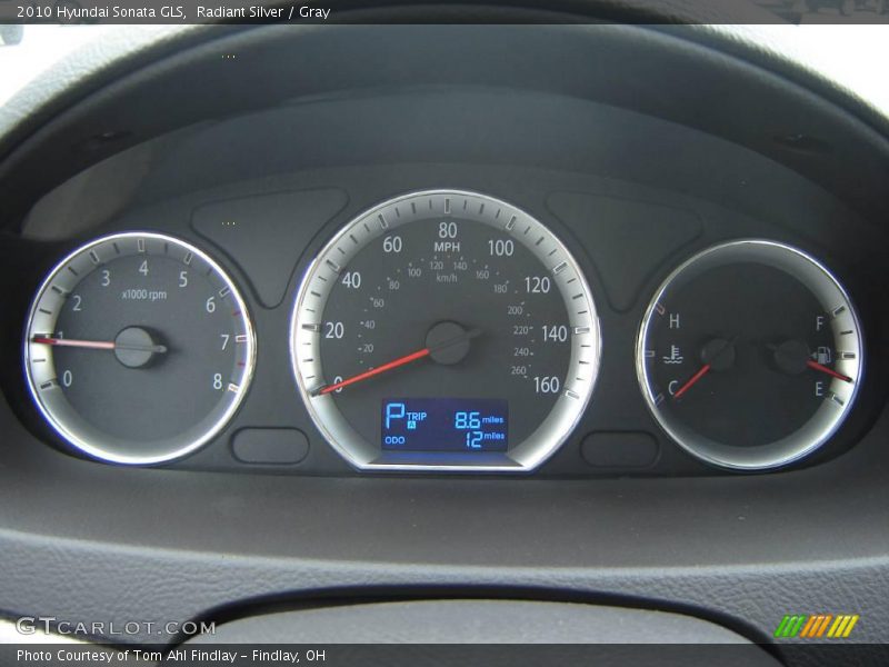 Radiant Silver / Gray 2010 Hyundai Sonata GLS