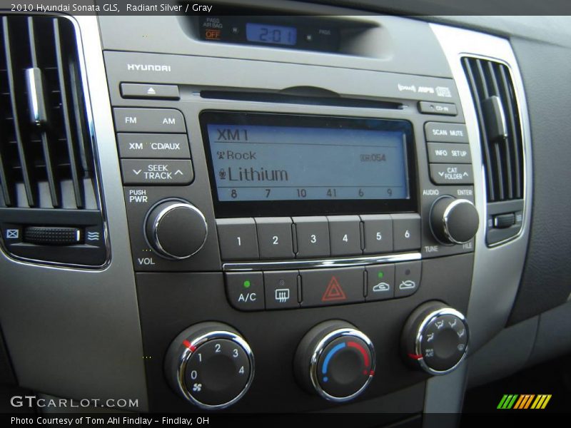 Radiant Silver / Gray 2010 Hyundai Sonata GLS