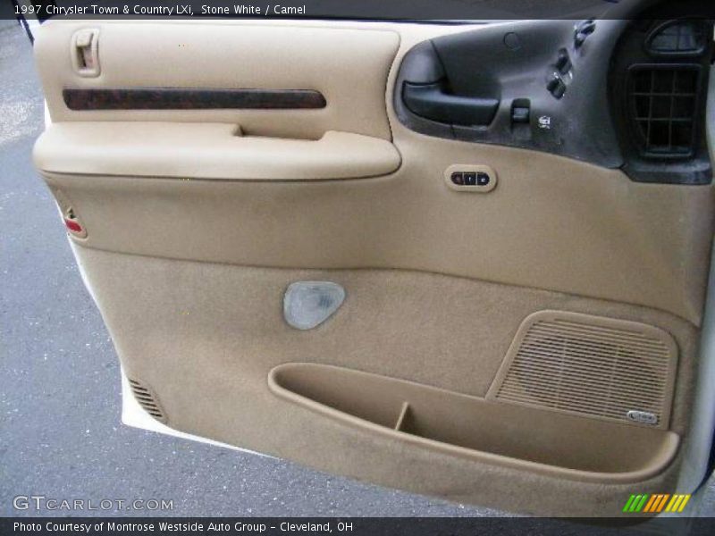 Stone White / Camel 1997 Chrysler Town & Country LXi