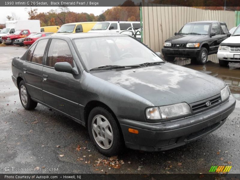 Black Emerald Pearl / Beige 1993 Infiniti G 20 Sedan
