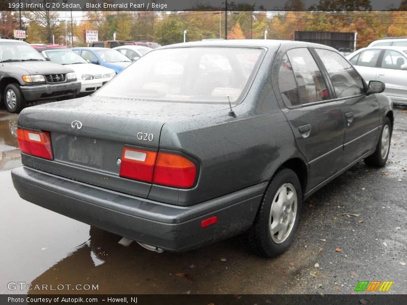 Black Emerald Pearl / Beige 1993 Infiniti G 20 Sedan