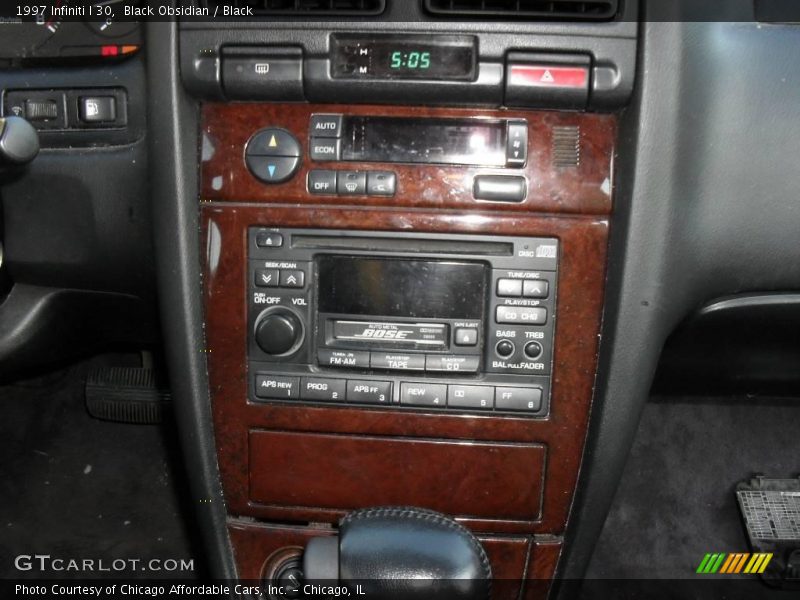 Black Obsidian / Black 1997 Infiniti I 30