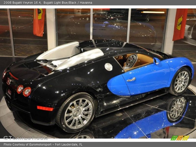 Bugatti Light Blue/Black / Havanna 2008 Bugatti Veyron 16.4