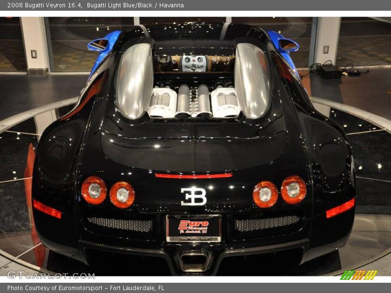 Bugatti Light Blue/Black / Havanna 2008 Bugatti Veyron 16.4