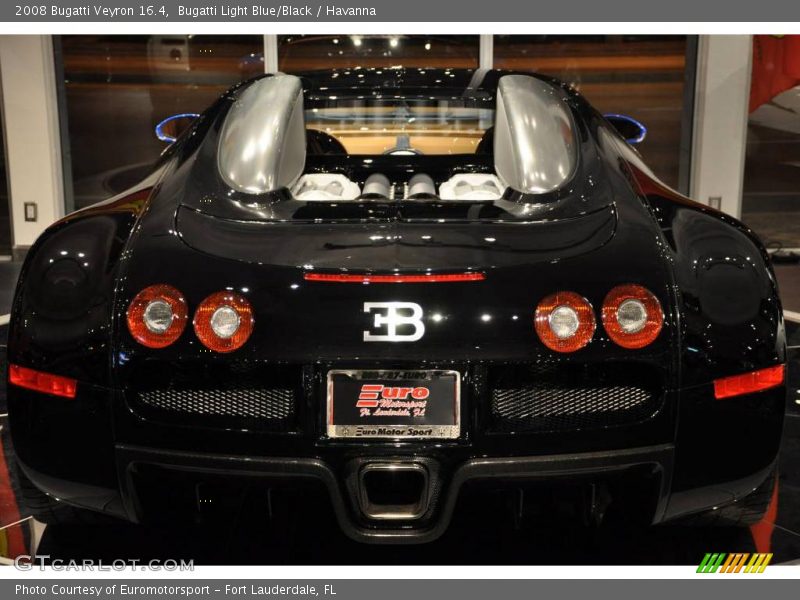 Bugatti Light Blue/Black / Havanna 2008 Bugatti Veyron 16.4