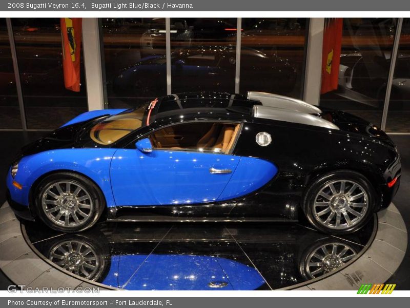 Bugatti Light Blue/Black / Havanna 2008 Bugatti Veyron 16.4