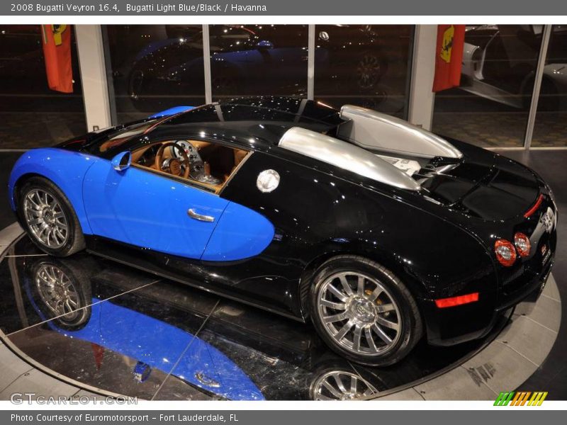 Bugatti Light Blue/Black / Havanna 2008 Bugatti Veyron 16.4