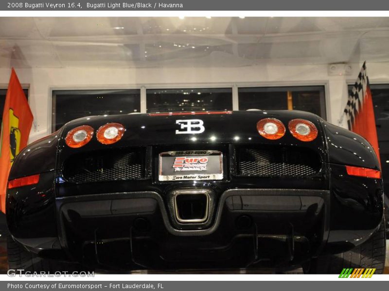 Bugatti Light Blue/Black / Havanna 2008 Bugatti Veyron 16.4