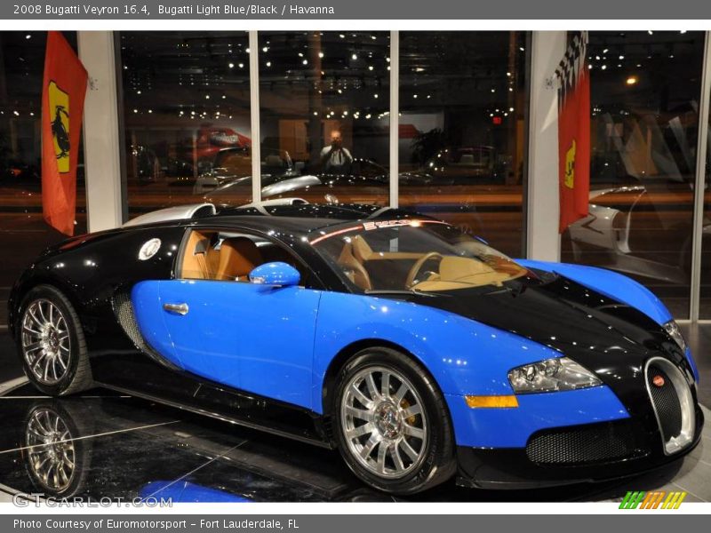 Bugatti Light Blue/Black / Havanna 2008 Bugatti Veyron 16.4