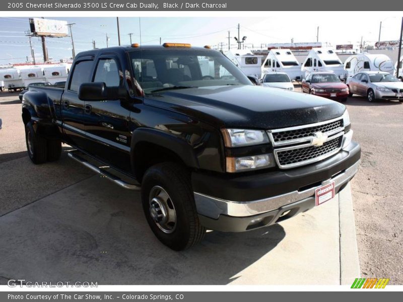 Black / Dark Charcoal 2005 Chevrolet Silverado 3500 LS Crew Cab Dually