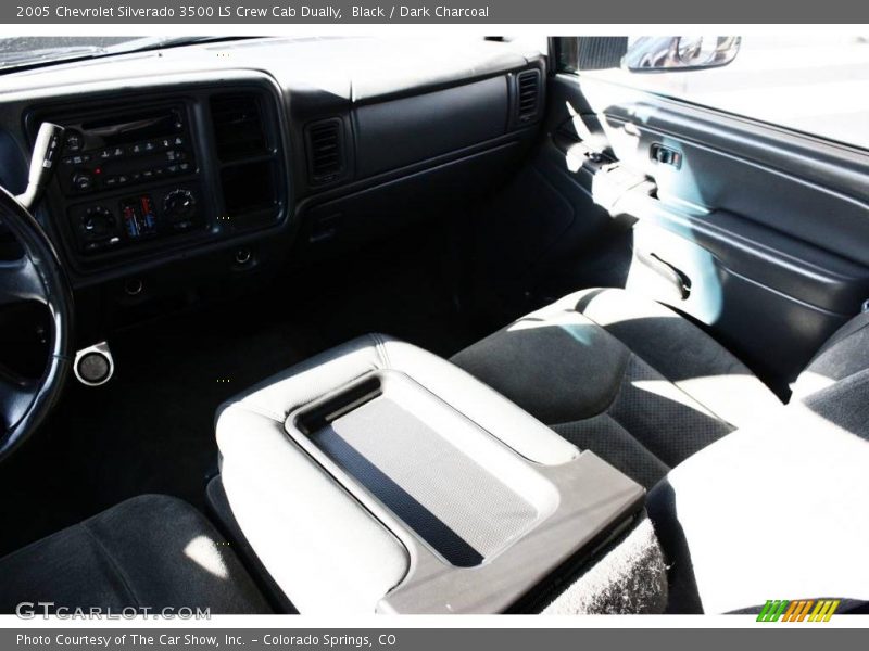 Black / Dark Charcoal 2005 Chevrolet Silverado 3500 LS Crew Cab Dually