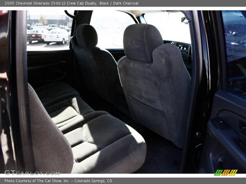 Black / Dark Charcoal 2005 Chevrolet Silverado 3500 LS Crew Cab Dually