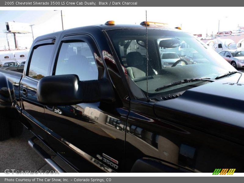 Black / Dark Charcoal 2005 Chevrolet Silverado 3500 LS Crew Cab Dually