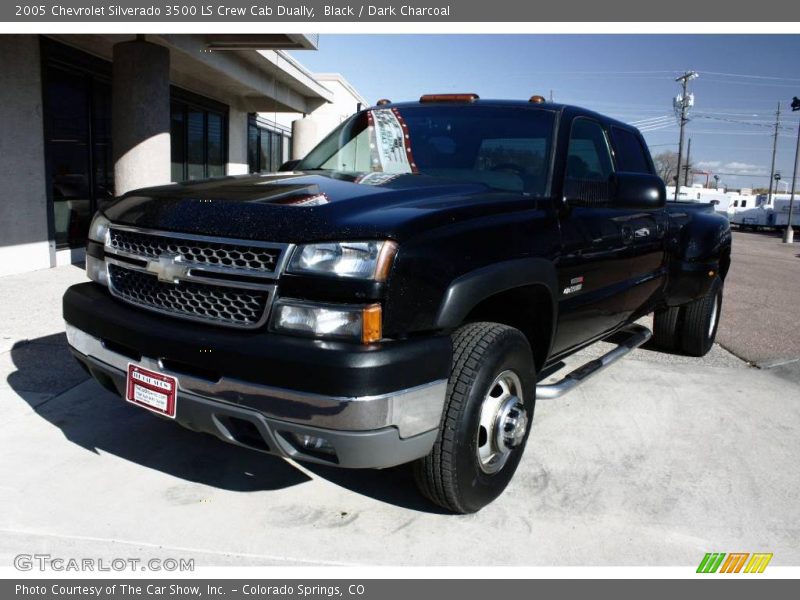 Black / Dark Charcoal 2005 Chevrolet Silverado 3500 LS Crew Cab Dually