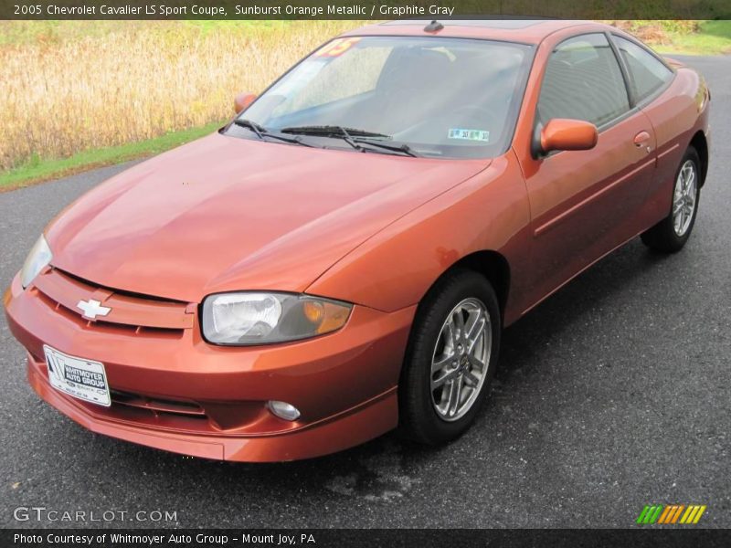 Sunburst Orange Metallic / Graphite Gray 2005 Chevrolet Cavalier LS Sport Coupe