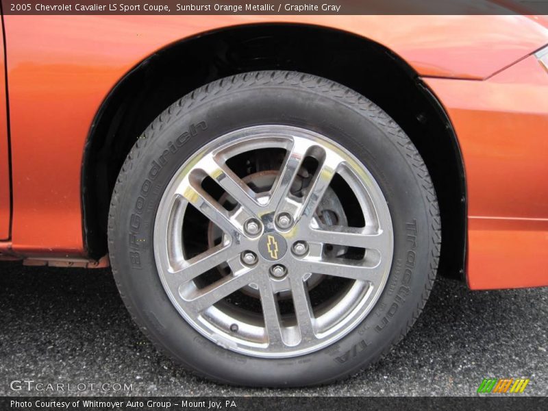 Sunburst Orange Metallic / Graphite Gray 2005 Chevrolet Cavalier LS Sport Coupe