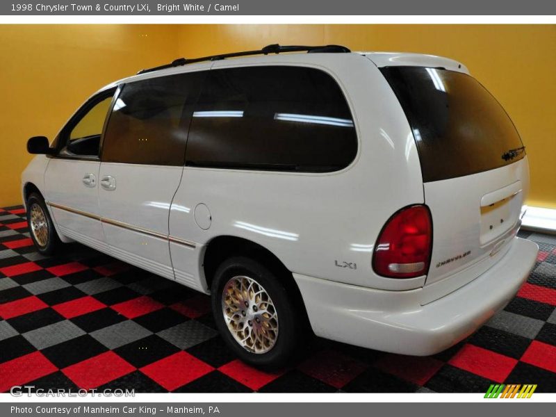 Bright White / Camel 1998 Chrysler Town & Country LXi
