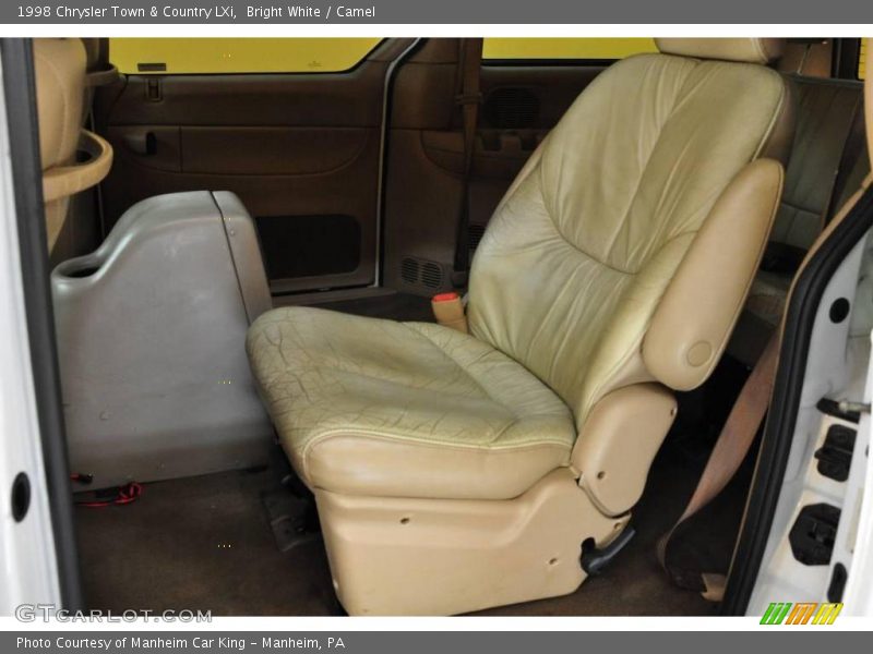 Bright White / Camel 1998 Chrysler Town & Country LXi