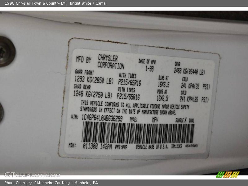 Bright White / Camel 1998 Chrysler Town & Country LXi