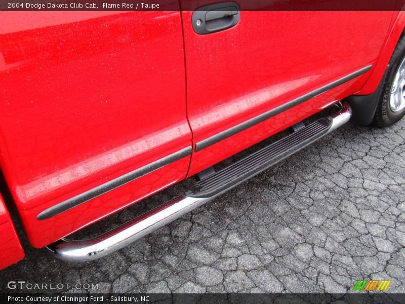 Flame Red / Taupe 2004 Dodge Dakota Club Cab