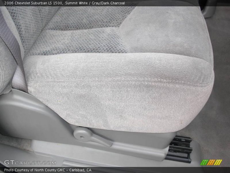 Summit White / Gray/Dark Charcoal 2006 Chevrolet Suburban LS 1500
