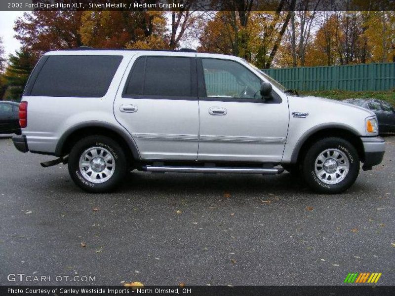Silver Metallic / Medium Graphite 2002 Ford Expedition XLT