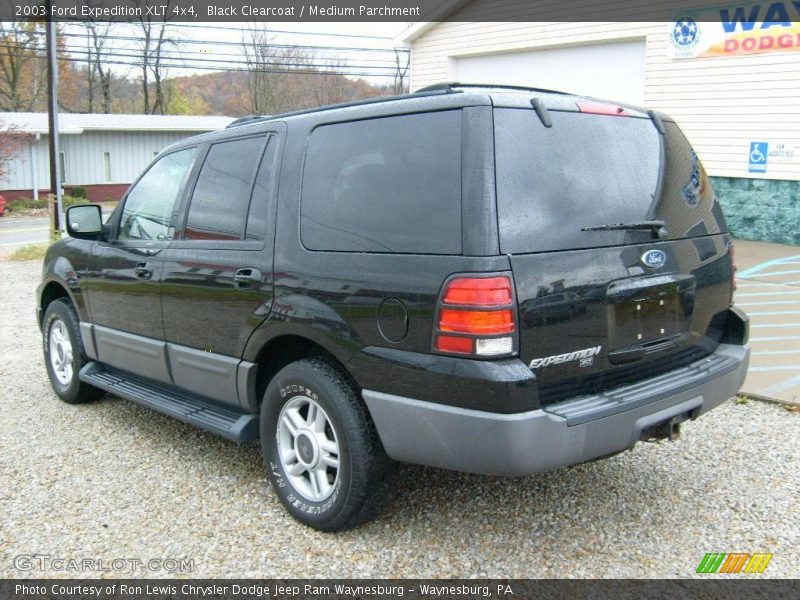 Black Clearcoat / Medium Parchment 2003 Ford Expedition XLT 4x4