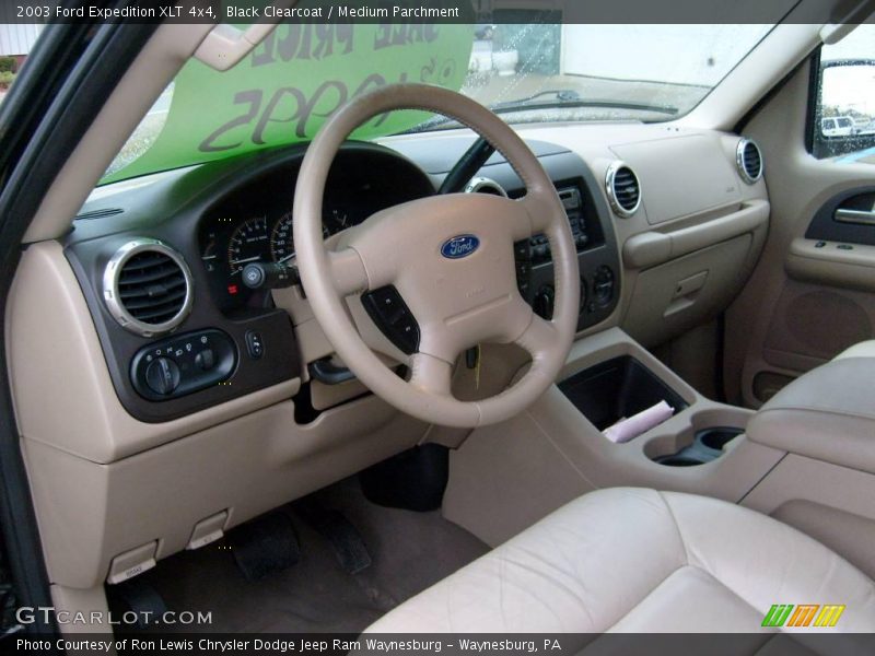 Black Clearcoat / Medium Parchment 2003 Ford Expedition XLT 4x4