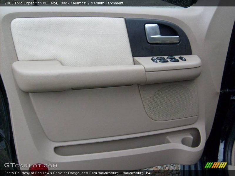 Black Clearcoat / Medium Parchment 2003 Ford Expedition XLT 4x4