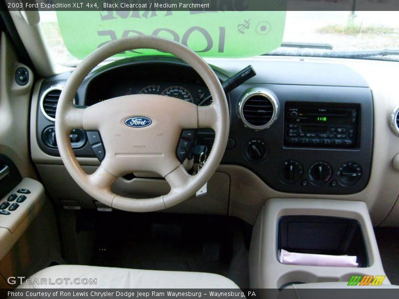 Black Clearcoat / Medium Parchment 2003 Ford Expedition XLT 4x4