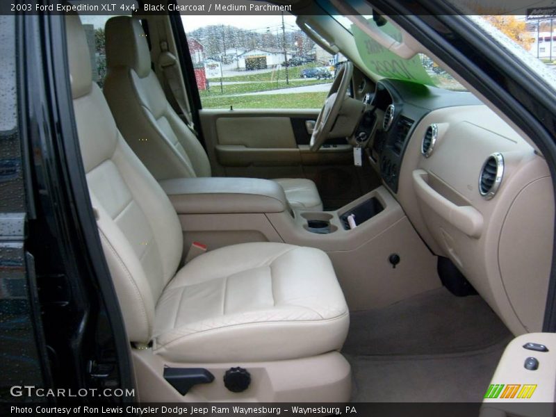 Black Clearcoat / Medium Parchment 2003 Ford Expedition XLT 4x4