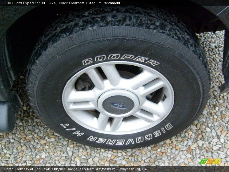 Black Clearcoat / Medium Parchment 2003 Ford Expedition XLT 4x4