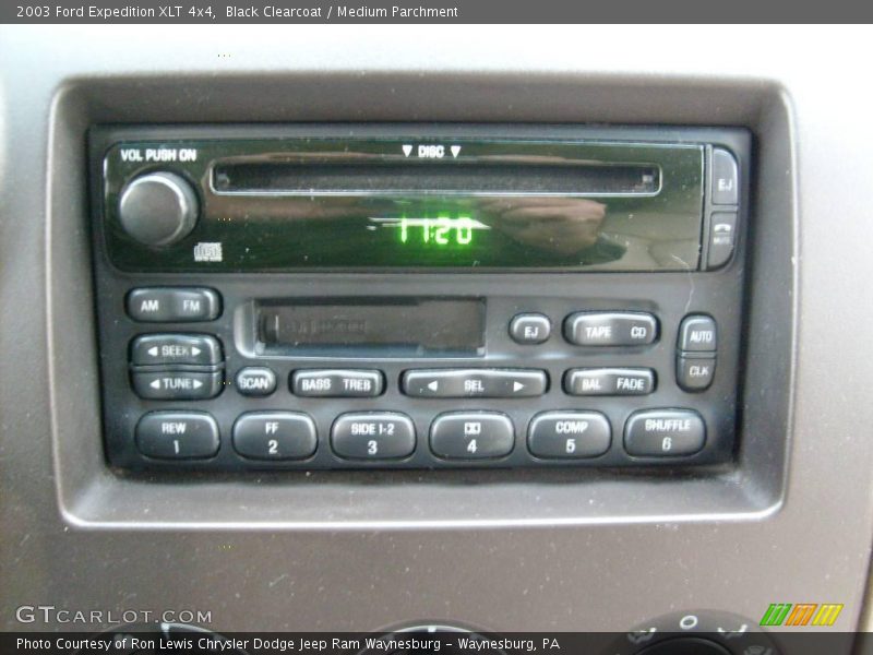 Black Clearcoat / Medium Parchment 2003 Ford Expedition XLT 4x4