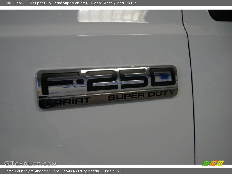 Oxford White / Medium Flint 2006 Ford F250 Super Duty Lariat SuperCab 4x4