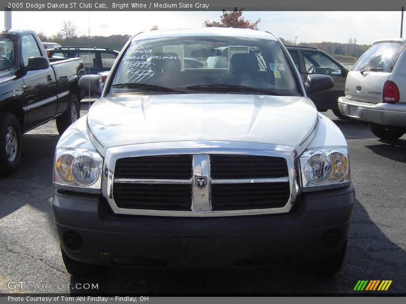 Bright White / Medium Slate Gray 2005 Dodge Dakota ST Club Cab