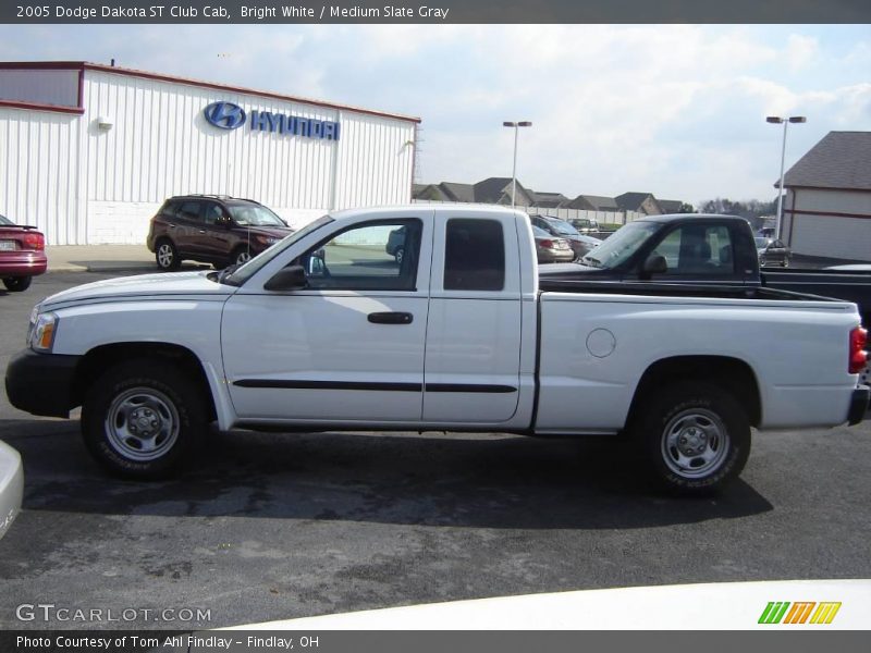 Bright White / Medium Slate Gray 2005 Dodge Dakota ST Club Cab