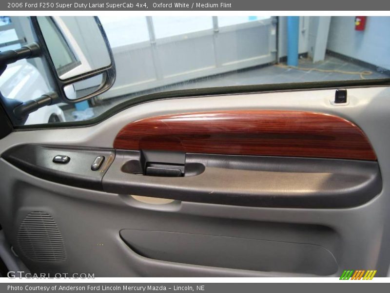 Oxford White / Medium Flint 2006 Ford F250 Super Duty Lariat SuperCab 4x4