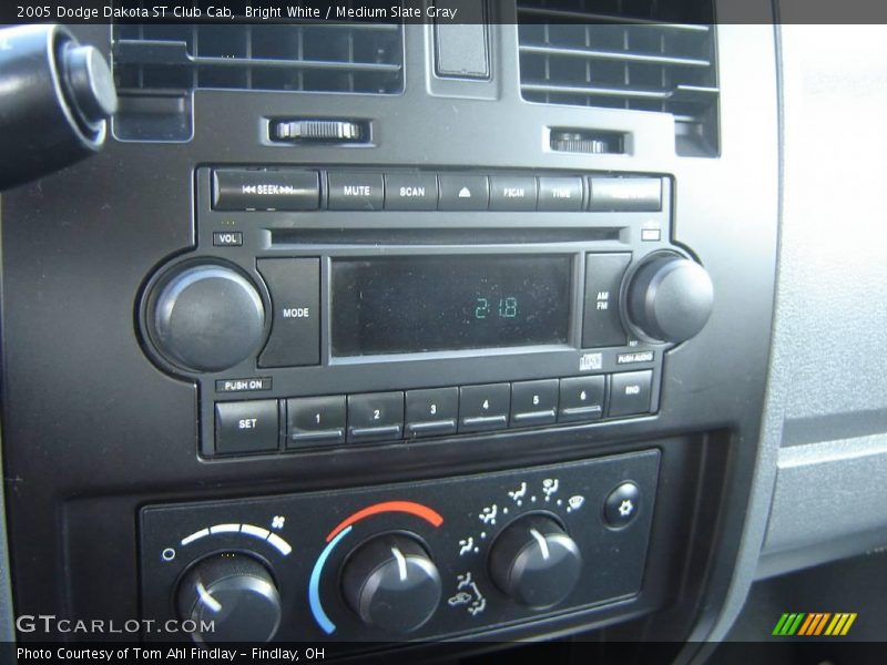 Bright White / Medium Slate Gray 2005 Dodge Dakota ST Club Cab
