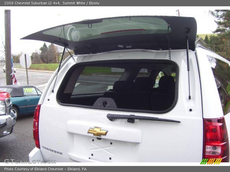 Summit White / Ebony 2009 Chevrolet Suburban LS 4x4