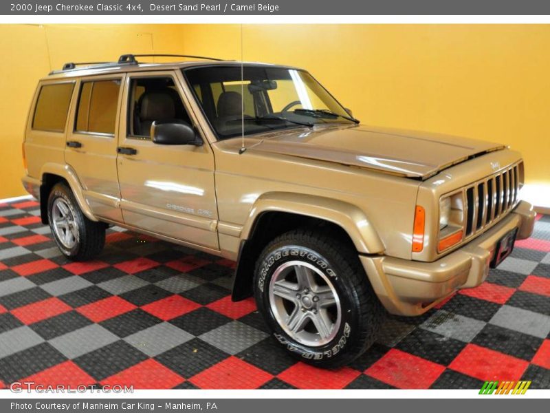 Desert Sand Pearl / Camel Beige 2000 Jeep Cherokee Classic 4x4