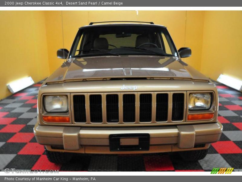 Desert Sand Pearl / Camel Beige 2000 Jeep Cherokee Classic 4x4