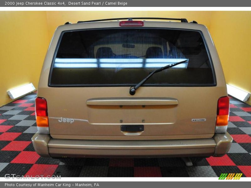 Desert Sand Pearl / Camel Beige 2000 Jeep Cherokee Classic 4x4