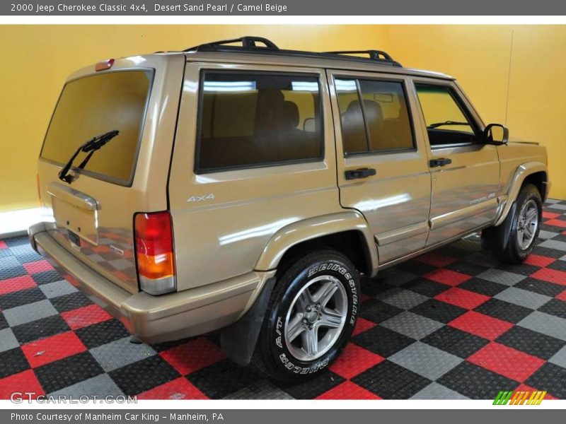Desert Sand Pearl / Camel Beige 2000 Jeep Cherokee Classic 4x4