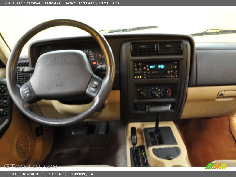 Desert Sand Pearl / Camel Beige 2000 Jeep Cherokee Classic 4x4