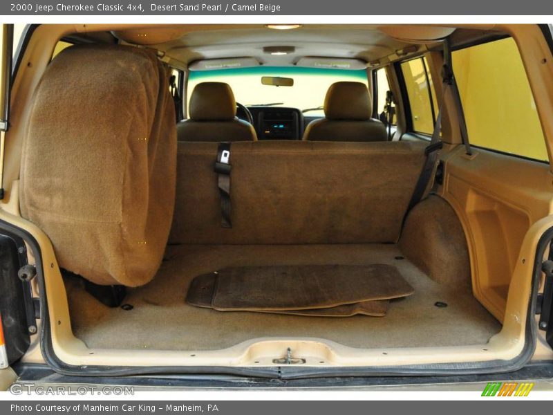 Desert Sand Pearl / Camel Beige 2000 Jeep Cherokee Classic 4x4