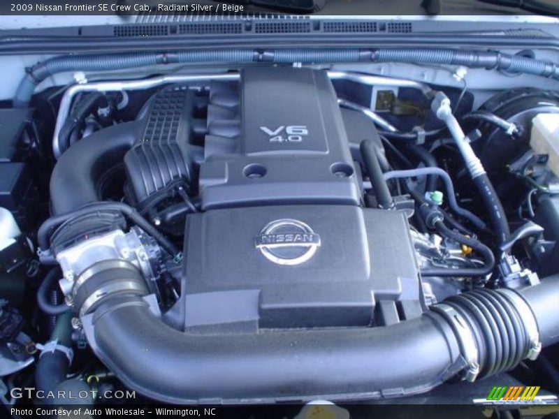 Radiant Silver / Beige 2009 Nissan Frontier SE Crew Cab