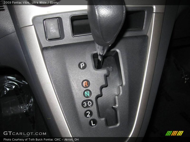 Ultra White / Ebony 2009 Pontiac Vibe