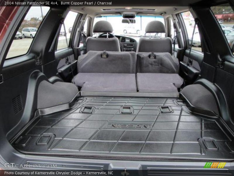 Burnt Copper Pearl / Charcoal 2004 Nissan Pathfinder SE 4x4
